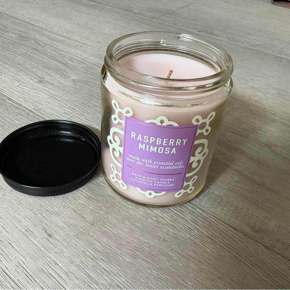 Bath & Body Works Raspberry Mimosa single wick candle - Picture 3 of 5